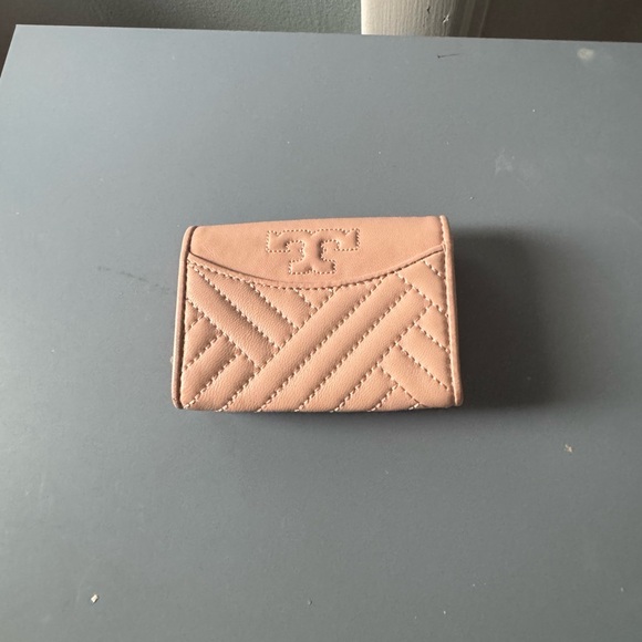 Tory Burch Pink Quilted Wallet with Gold Hardware - Picture 3 of 4